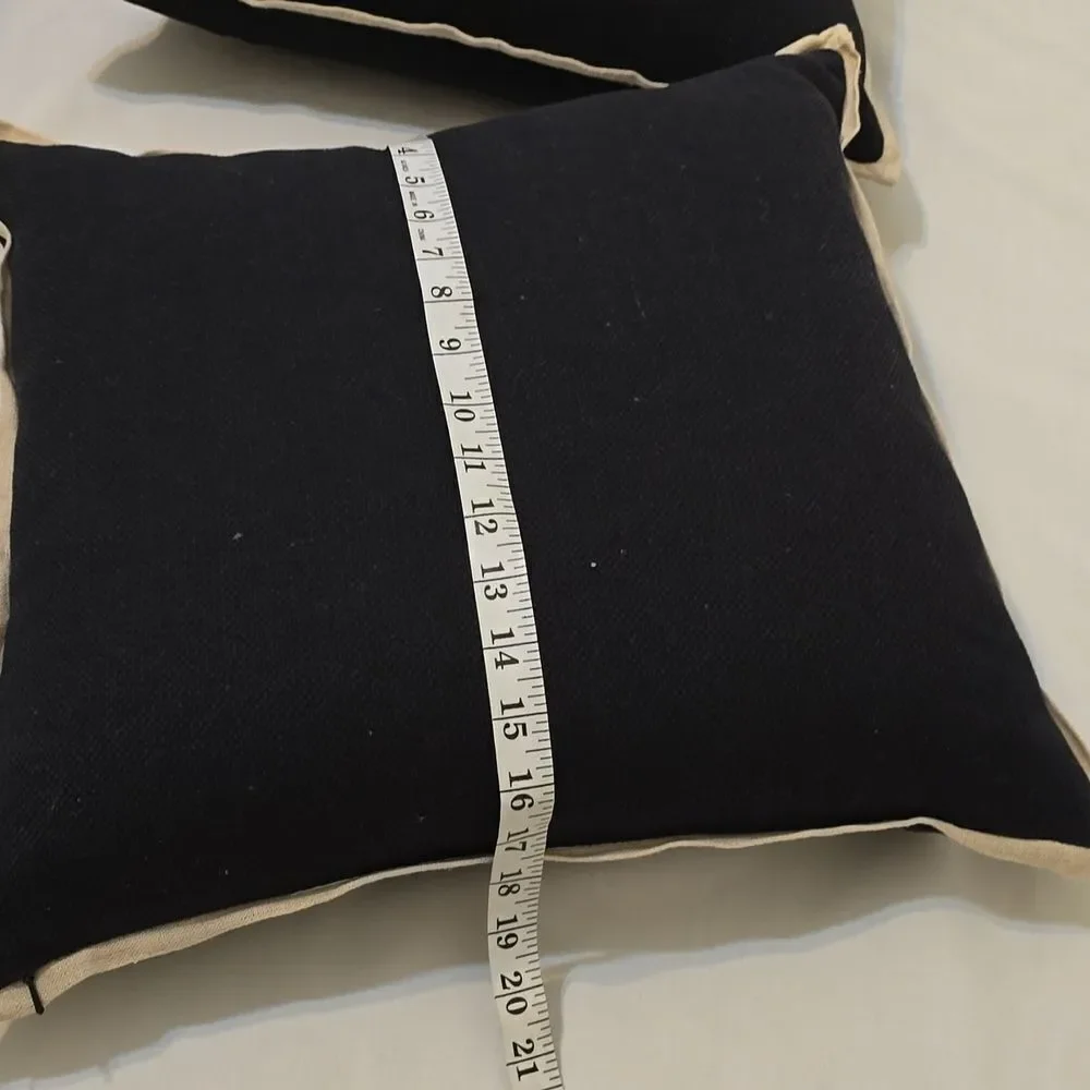 2 Villa‎ linen/goose feathers decorative pillows